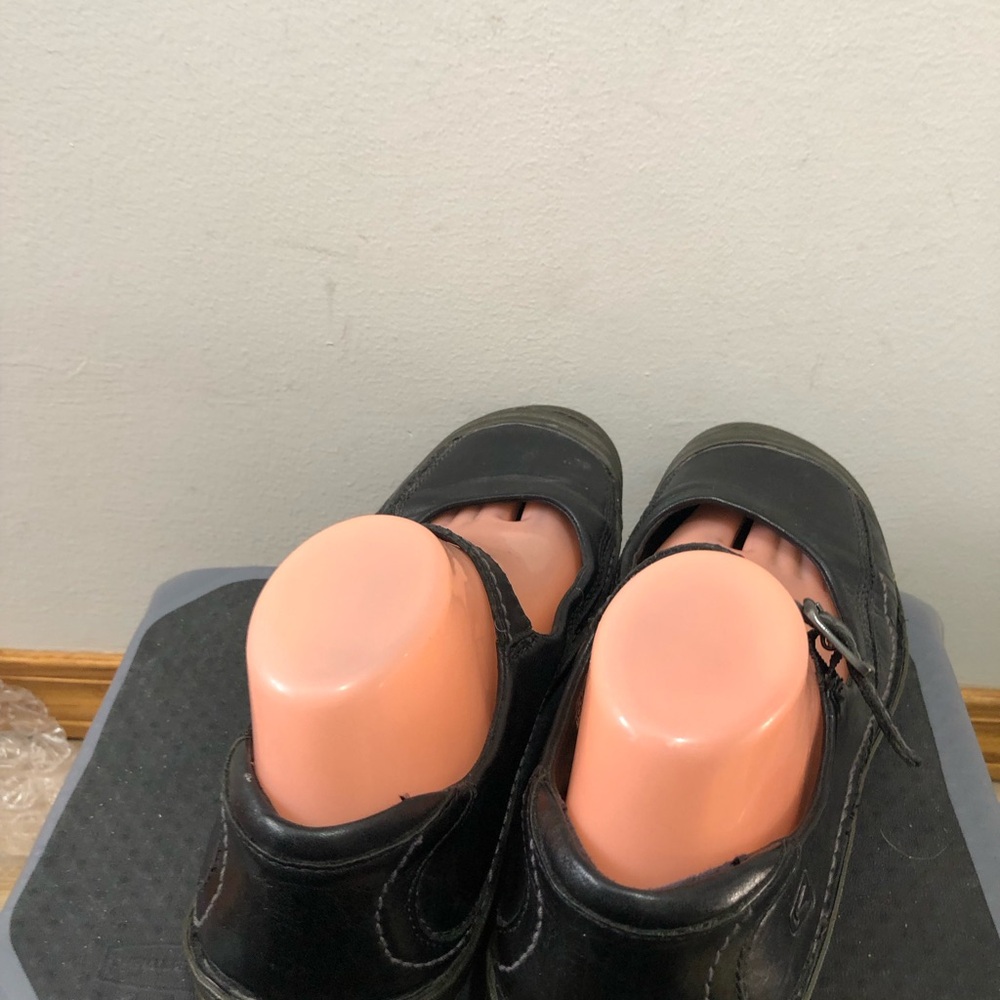 Keen Women’s Black Leather Mary Jane Ballet Style Shoes Sz 10 - Picture 7 of 16